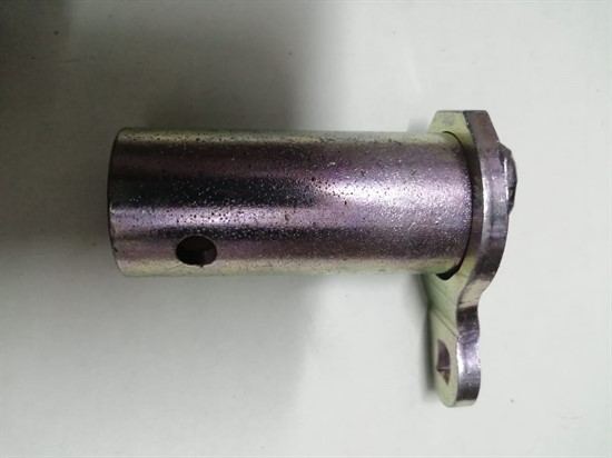 Кронштейн рычага кпп(504153131) - фото 16514