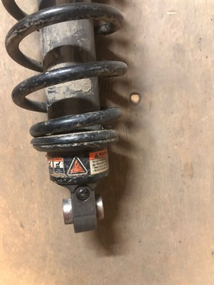 Амортизатор задний пневма ATV БУ (706000883-1) - фото 19077